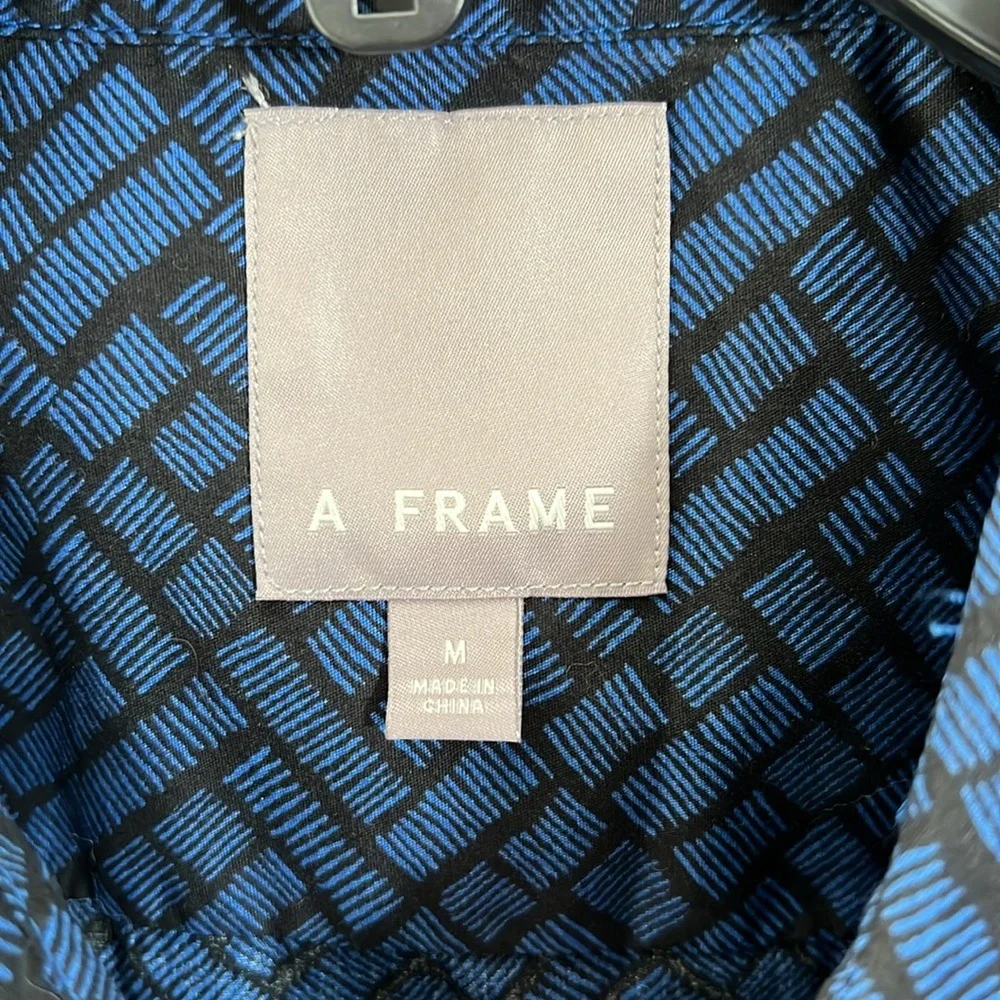 A Frame Men’s Short Sleeve Button Up Blue/Black Geo Print Shirt Medium - Picture 3 of 8